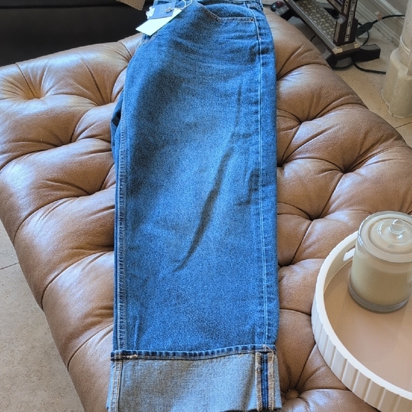 Universal Thread Mid Rise 90s Baggy Cuffed  Straight Leg Jeans - Picture 6 of 7